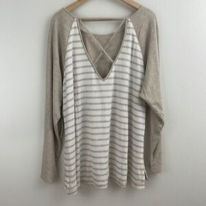 TART REVERSIBLE WHITE AND TAN LONG SLEEVE STRIPE V-NECK BACK SIZE 3X BRAND NEW